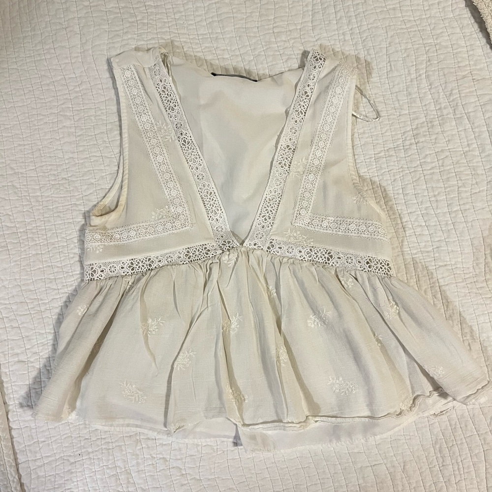Elegant White Lace Trimmed Women's Top